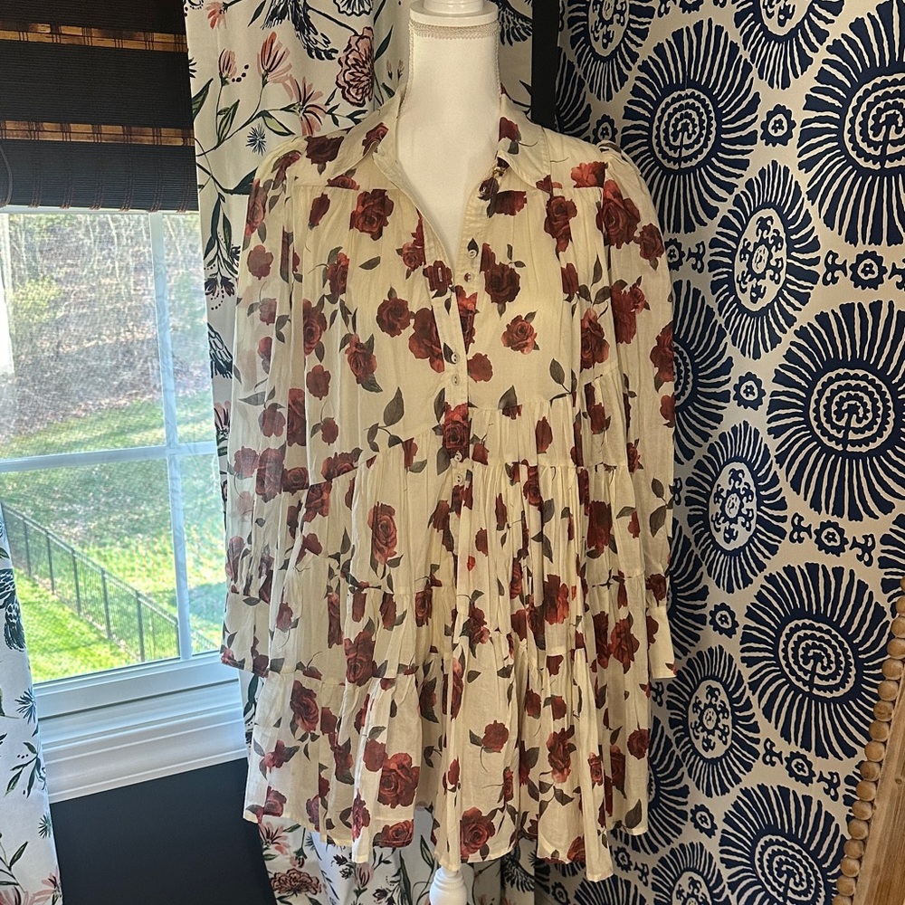 Flowy Mini Dress - Red Roses - Picture 2 of 5